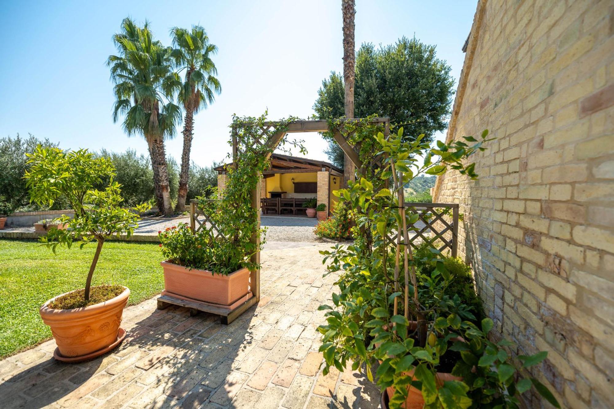Villa Iulia - Vibra Controguerra Luaran gambar